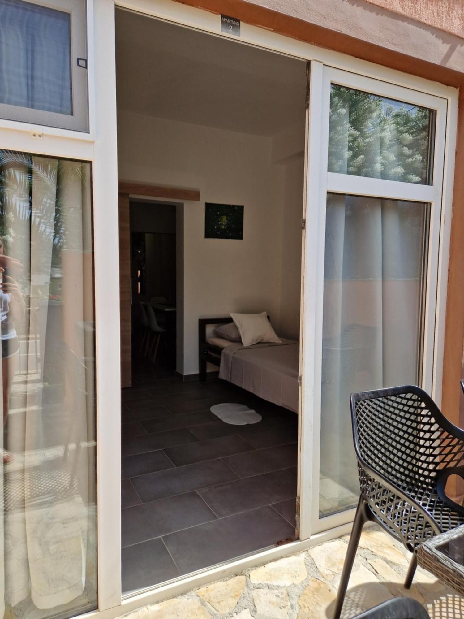 Aurelia Apartments, Vir Exterior photo
