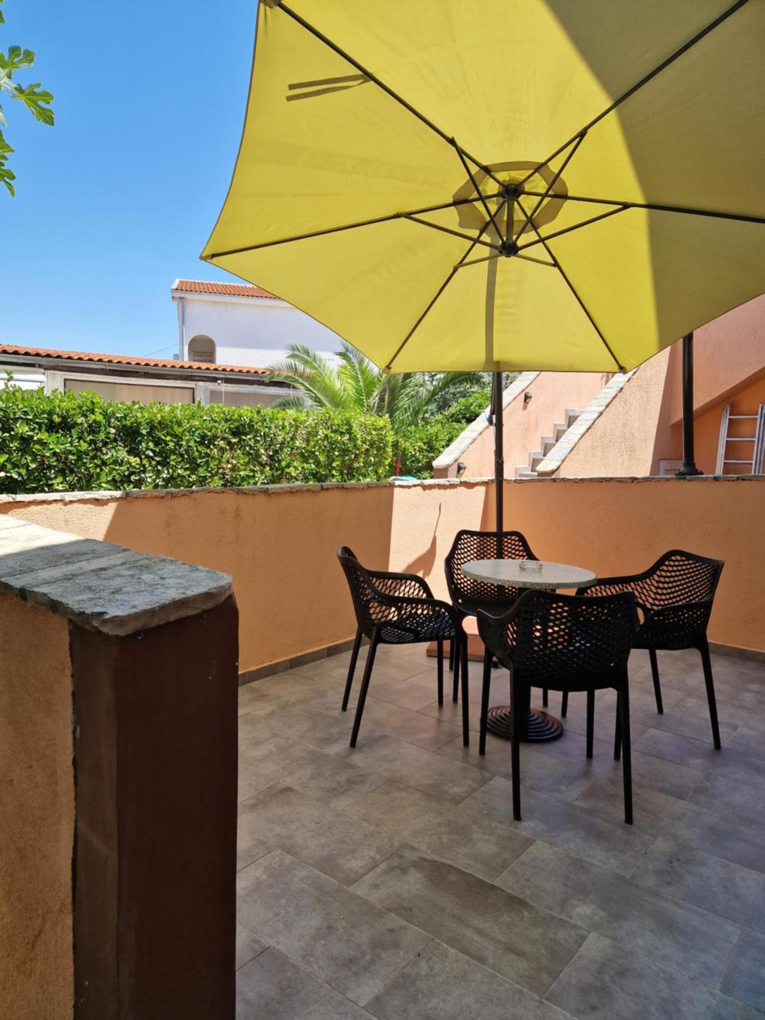 Aurelia Apartments, Vir Exterior photo